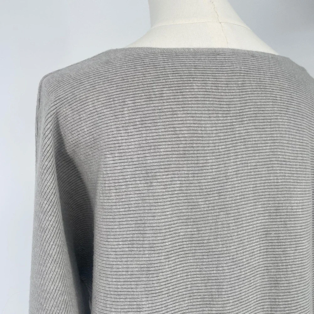 Vila Milano Women's Small Gray Ribbed Knit Button Accent Long Sleeve Pullover‎